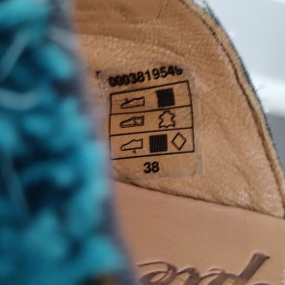 NWOT Free People fluff slides - Picture 5 of 5